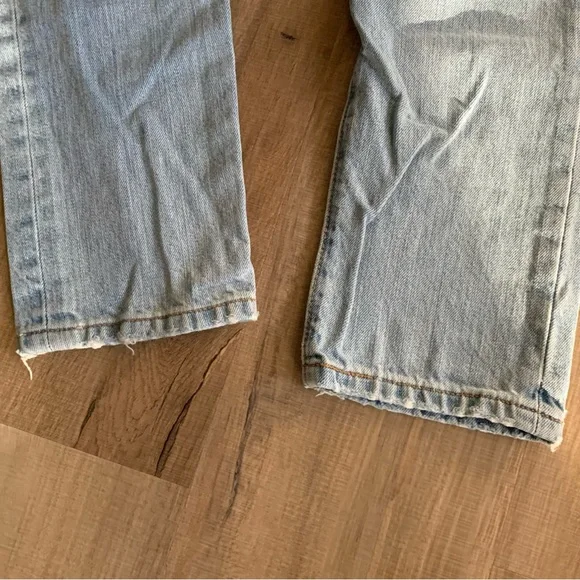 NWOT Levi’s 501 Distressed Jeans - Picture 10 of 12